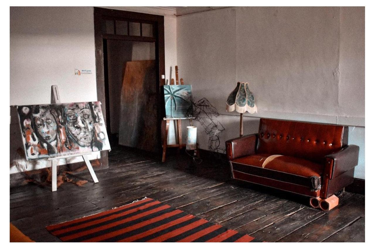 Family Adams House Hostel Брага Экстерьер фото