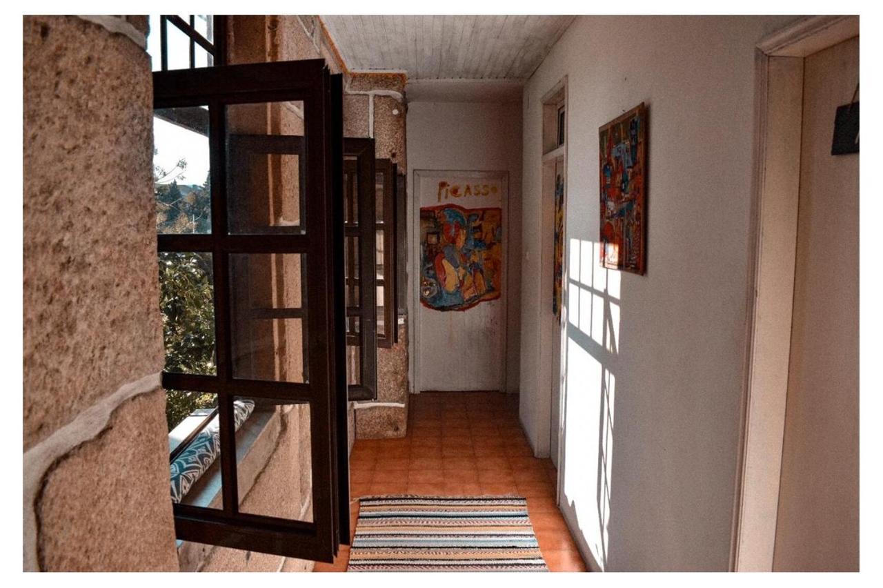 Family Adams House Hostel Брага Экстерьер фото