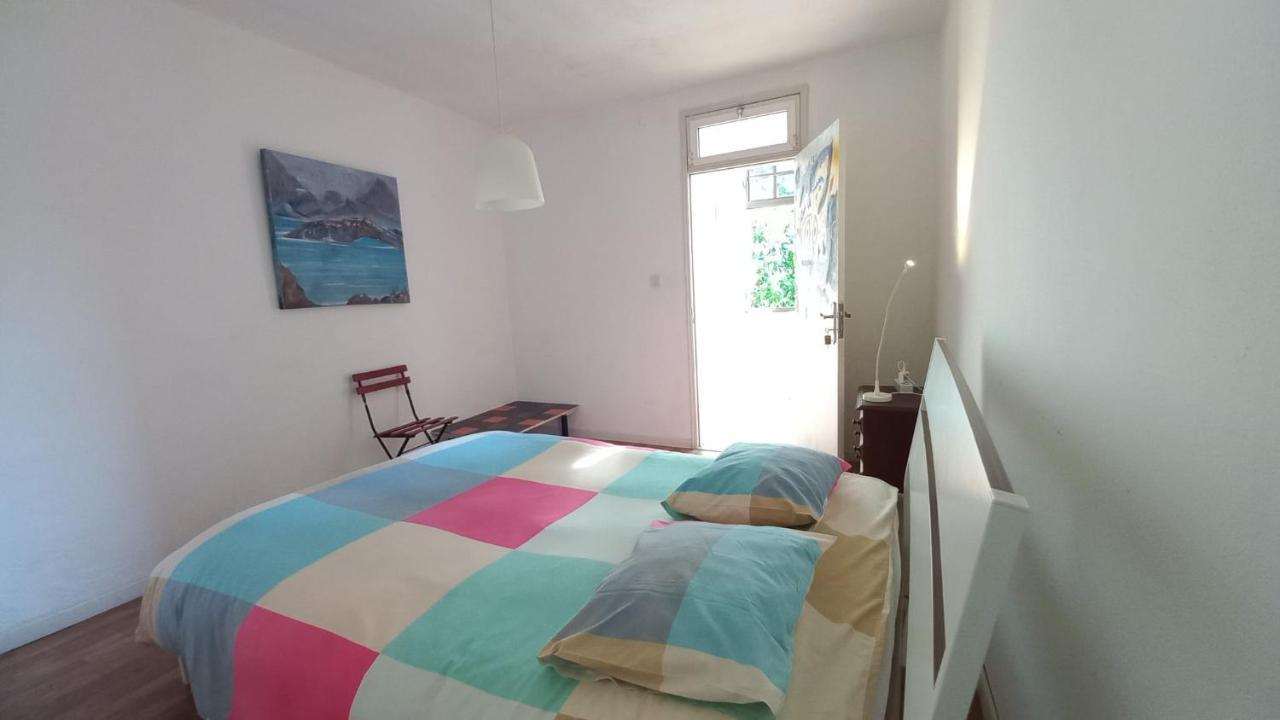 Family Adams House Hostel Брага Экстерьер фото