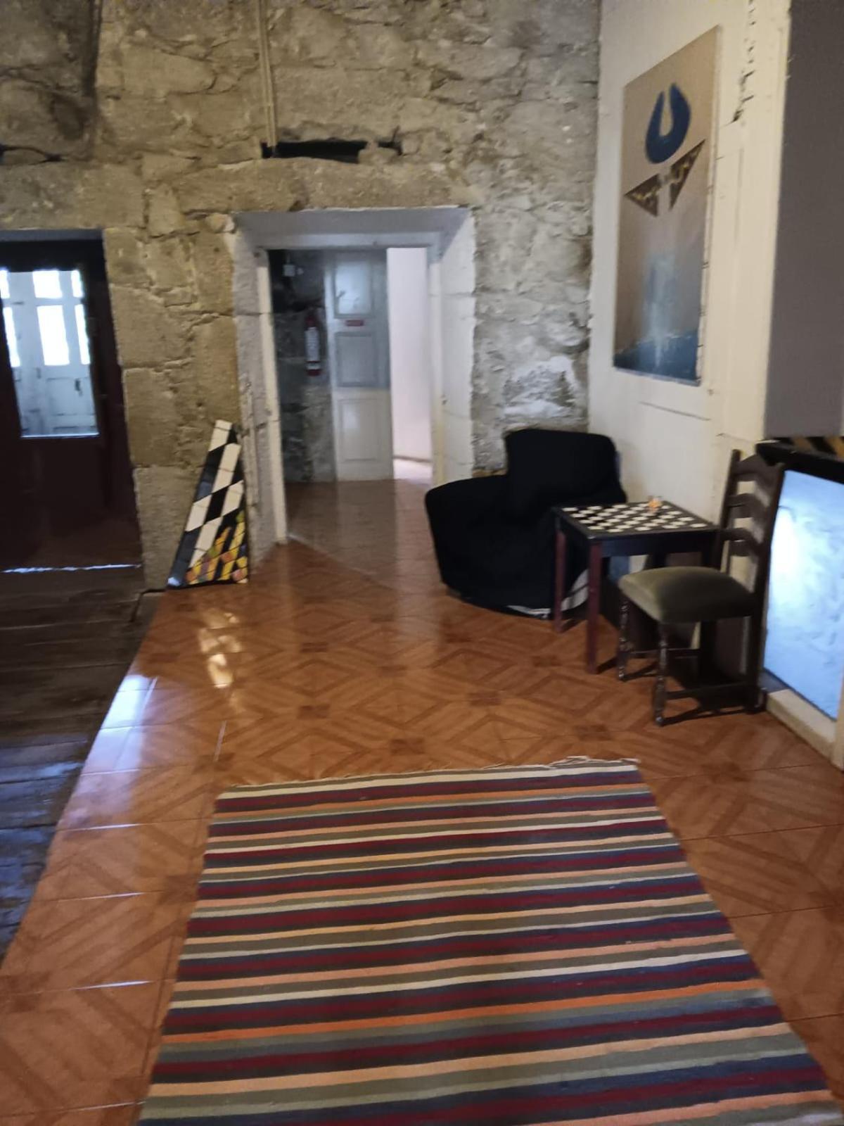 Family Adams House Hostel Брага Экстерьер фото