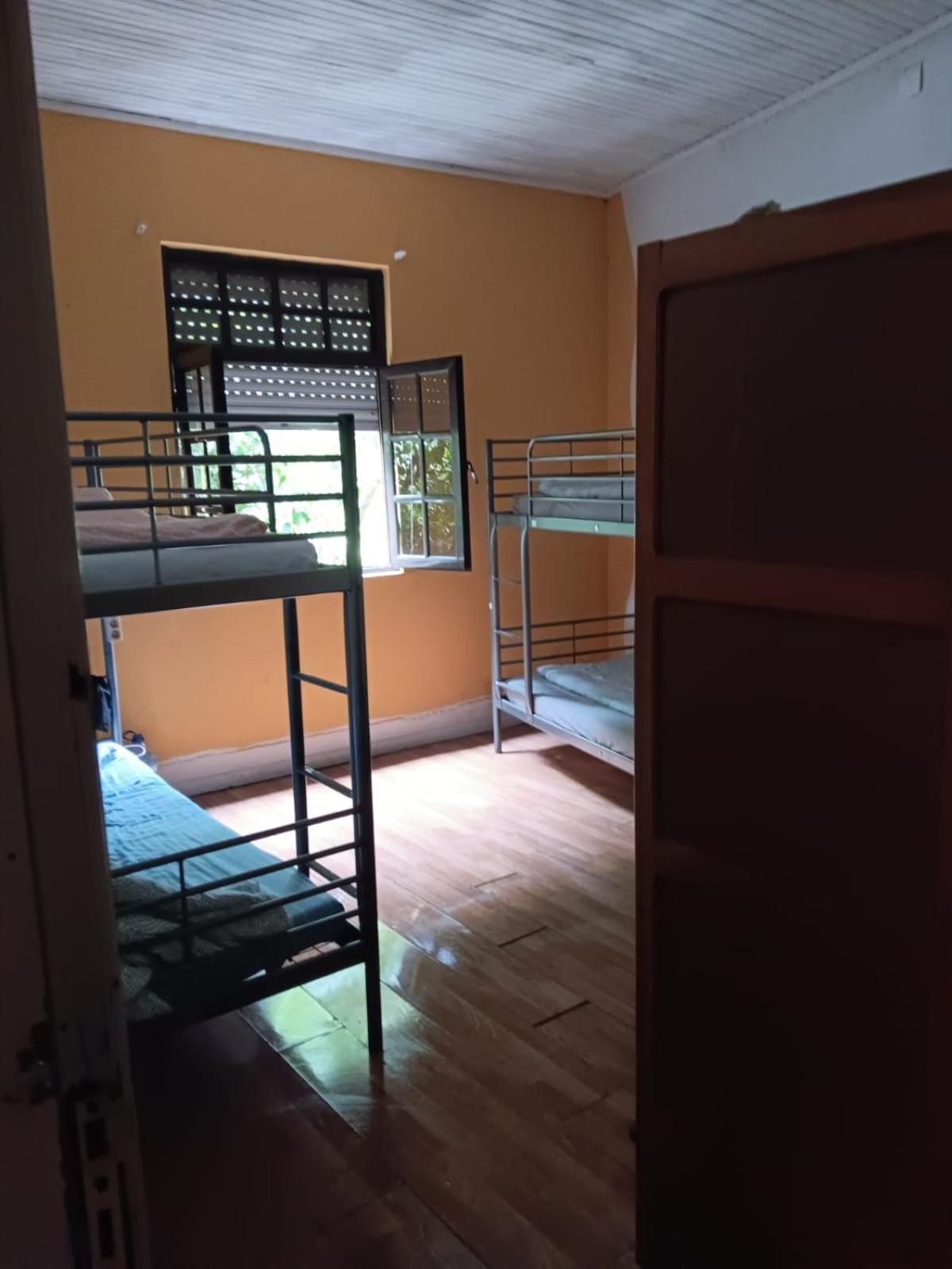 Family Adams House Hostel Брага Экстерьер фото