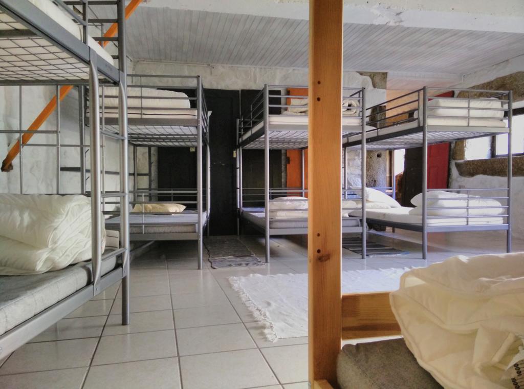 Family Adams House Hostel Брага Экстерьер фото