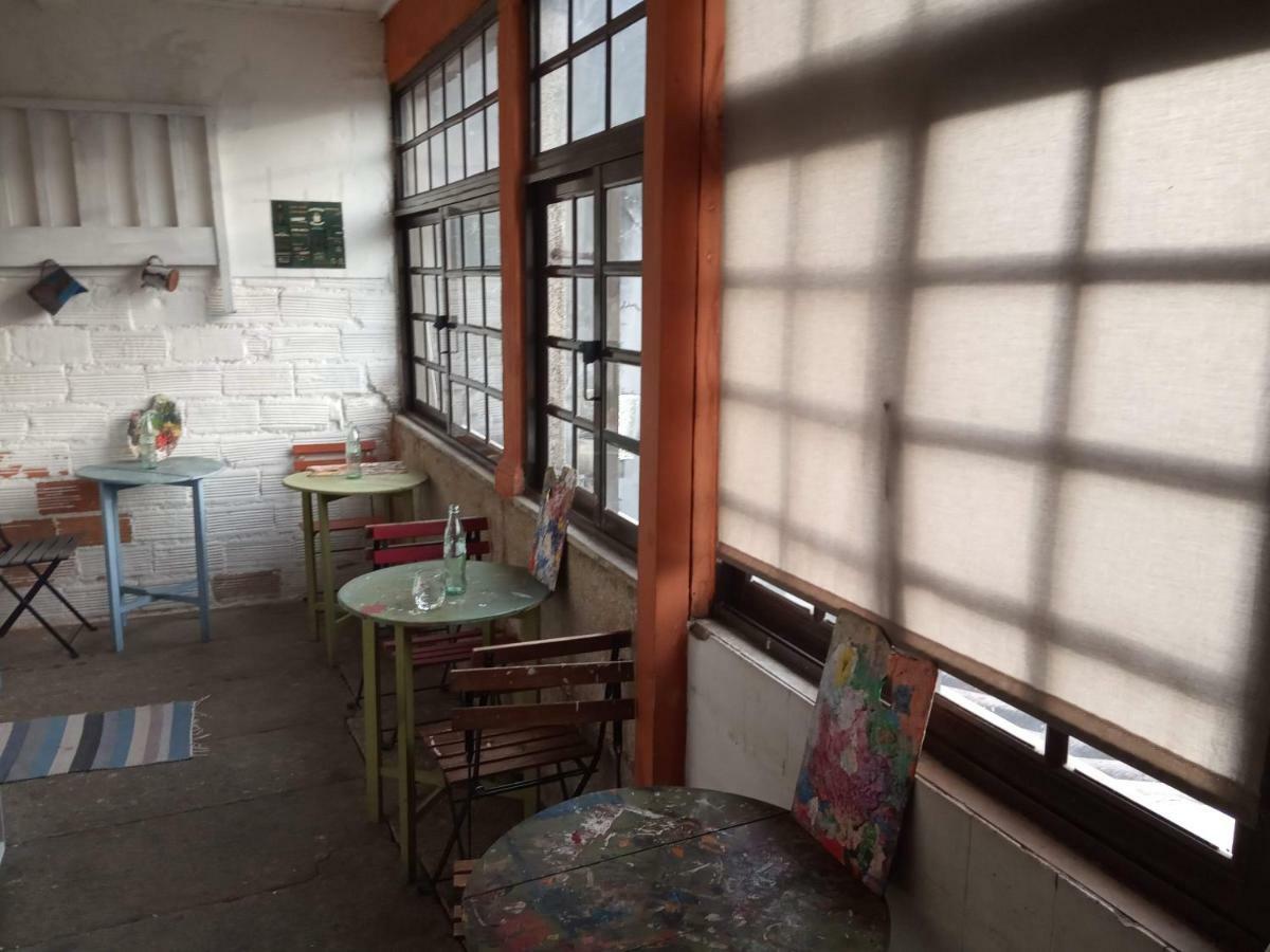 Family Adams House Hostel Брага Экстерьер фото