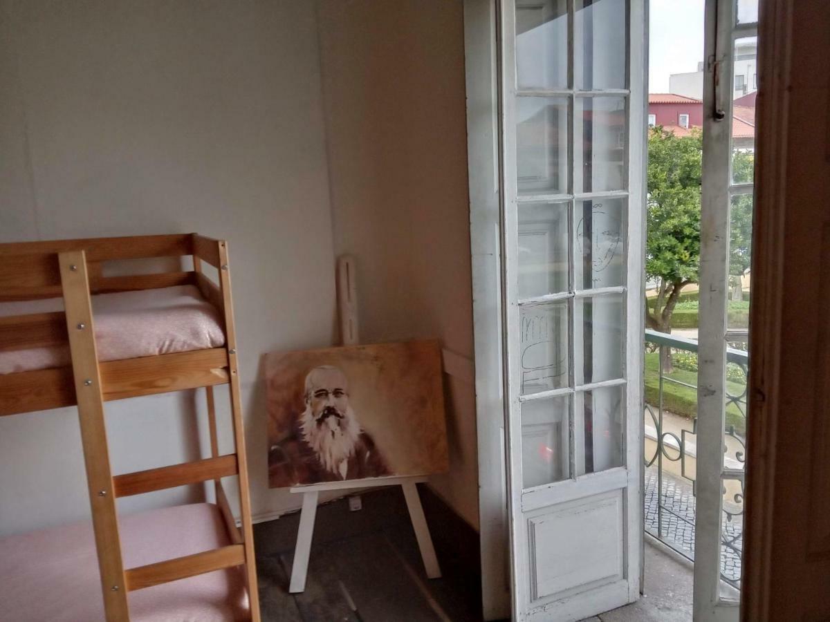 Family Adams House Hostel Брага Экстерьер фото