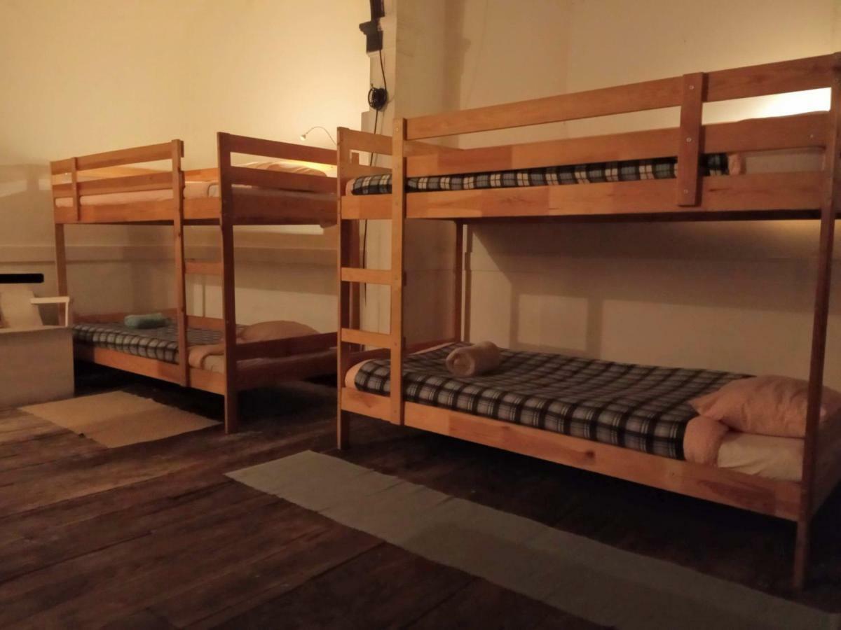 Family Adams House Hostel Брага Экстерьер фото
